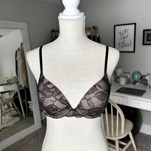 • Victoria’s Secret • Bio Fit Demi Uplift Bra